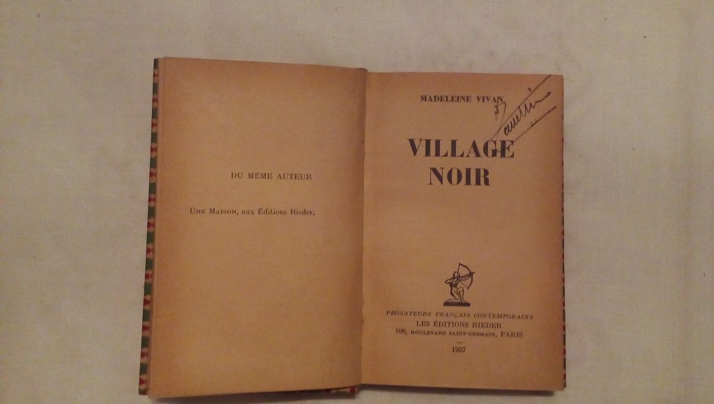 Village noir - Madeline Vivan