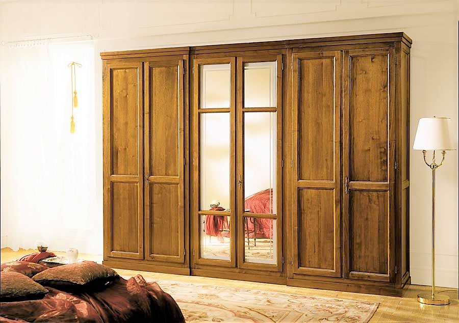 Solid wood wardrobe with 6 doors and central mirrors