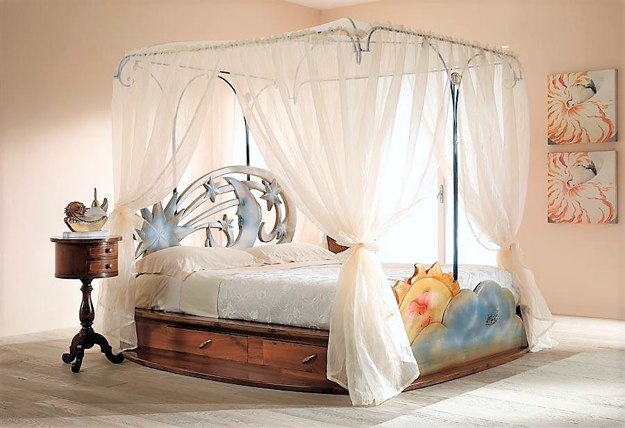 Bed with canopy stella cometa