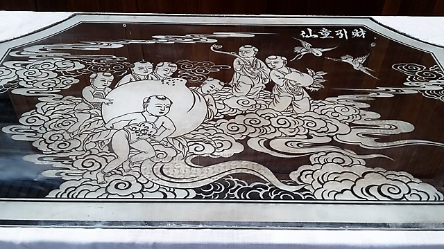Specchio originale antico sabbiato con motivi giapponesi sol levante
